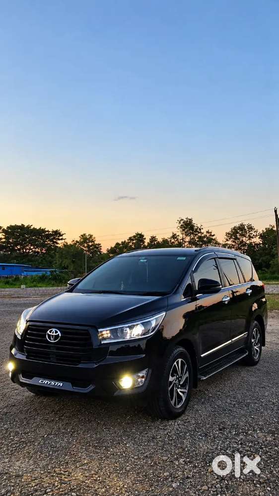 Toyota Innova Crysta 2023