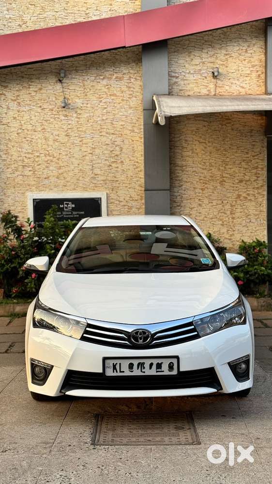 Toyota Corolla Altis 2015