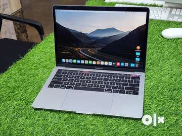 Apple MacBook Pro 13inch Retina Touch bar i5 8gb Ram 256gb SSD