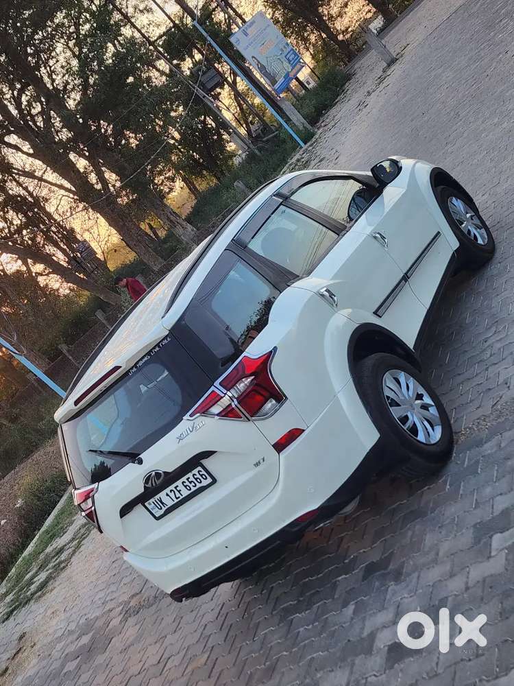 Mahindra Xuv 500
1st Owner 
Push Button Stat