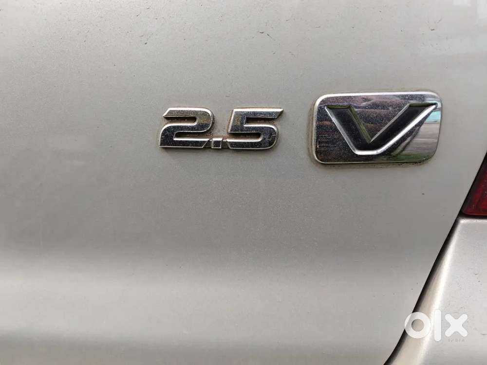 Toyota Innova 2.5 Crysta 2014