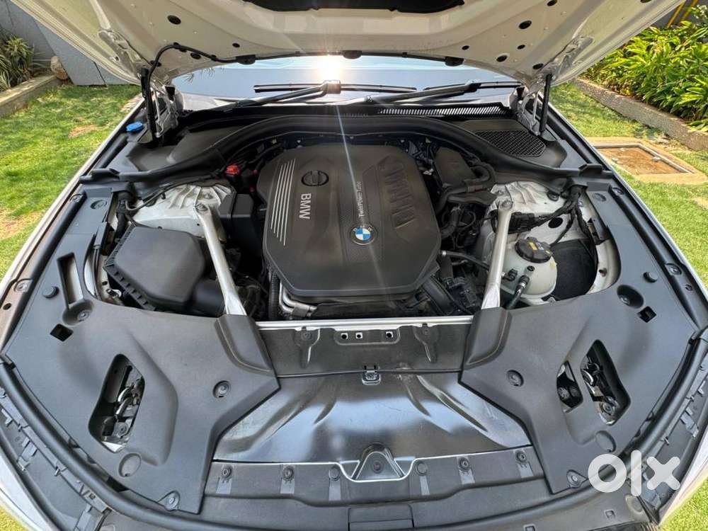 Pristine 2019 Bmw 530d M Sport  3.0l Inline-6  Sub 28,000 Kms!