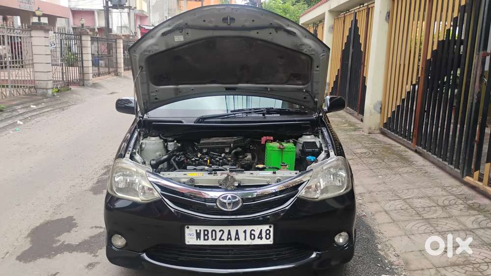 Toyota Etios V, 2012, Petrol
