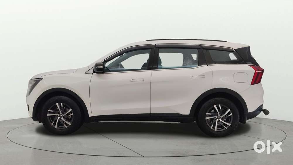 Mahindra Xuv700 2.2 Ax 5 Diesel At 7 Str, 2022, Diesel
