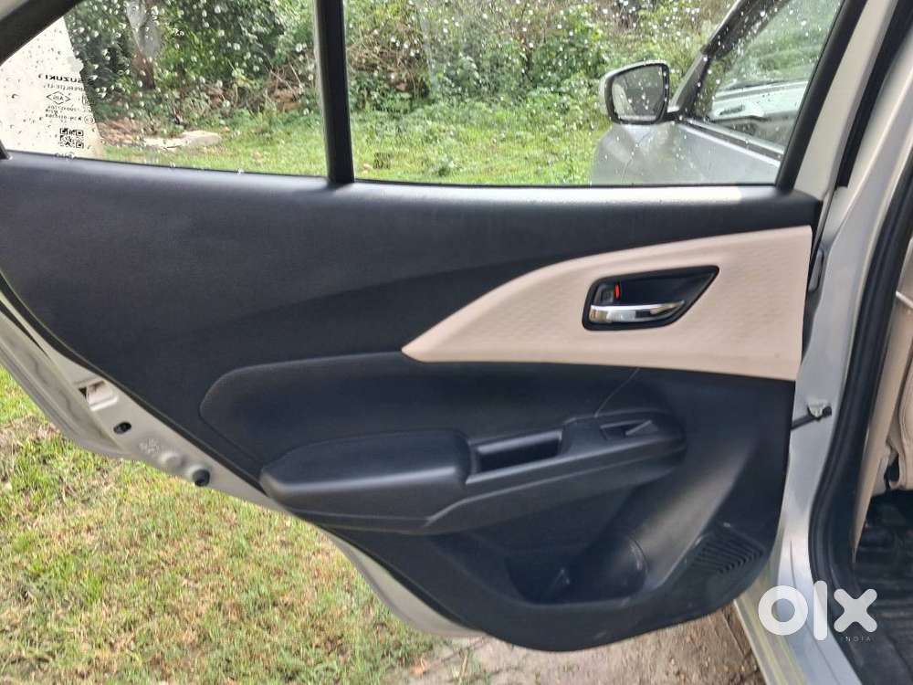 Maruti Suzuki Dzire 2025 Petrol 11800 Km Driven