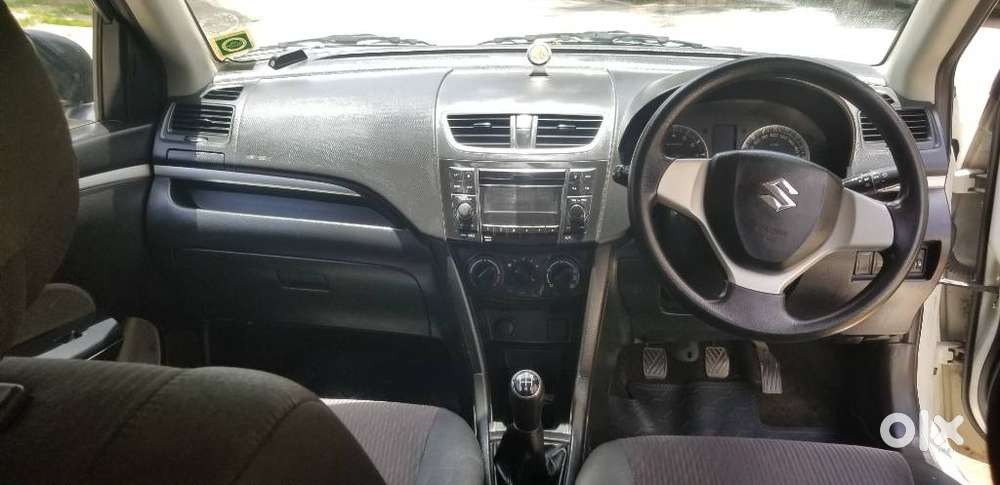 Maruti Suzuki Swift Vxi Optional, 2016, Petrol