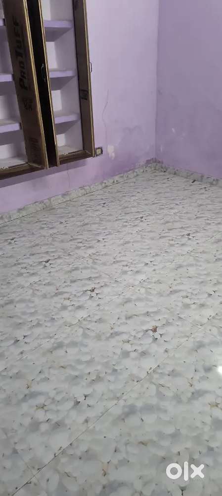 Room rent in mahamanapuri colony near gyandeep academy lane number 5
