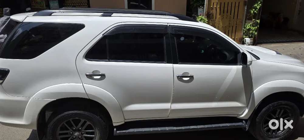 Toyota Fortuner 2016 Diesel 124000 Km Driven