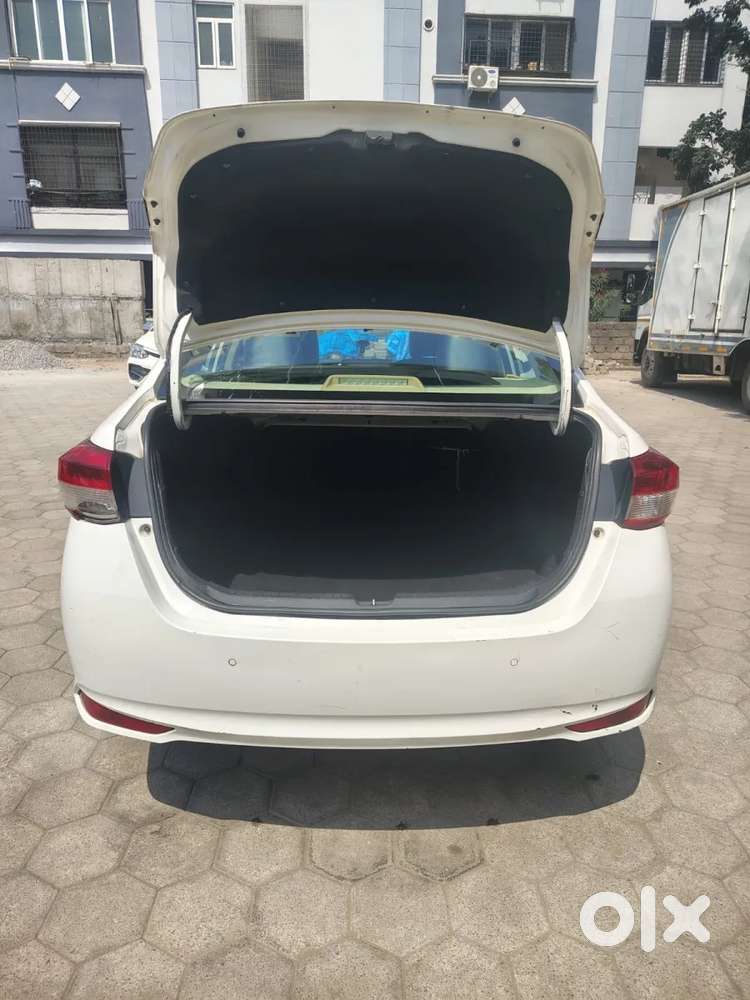 Toyota Yaris J Cvt, 2020, Petrol