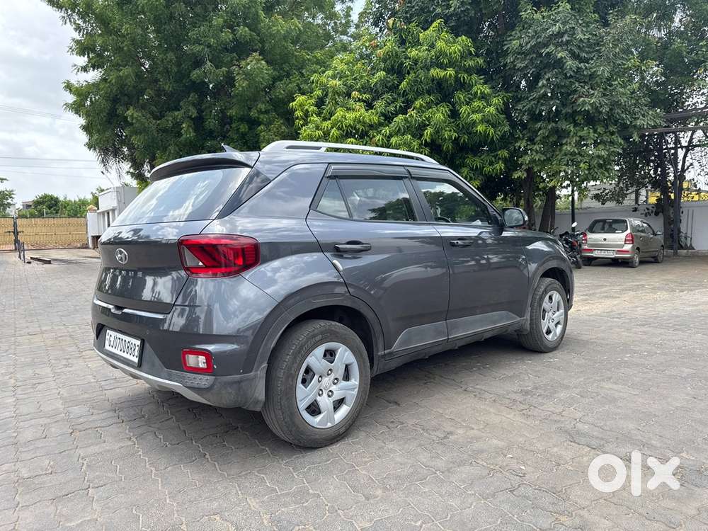 Hyundai Venue Mt 2021