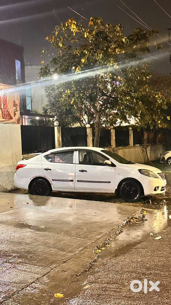 Nissan Sunny 2013 Model