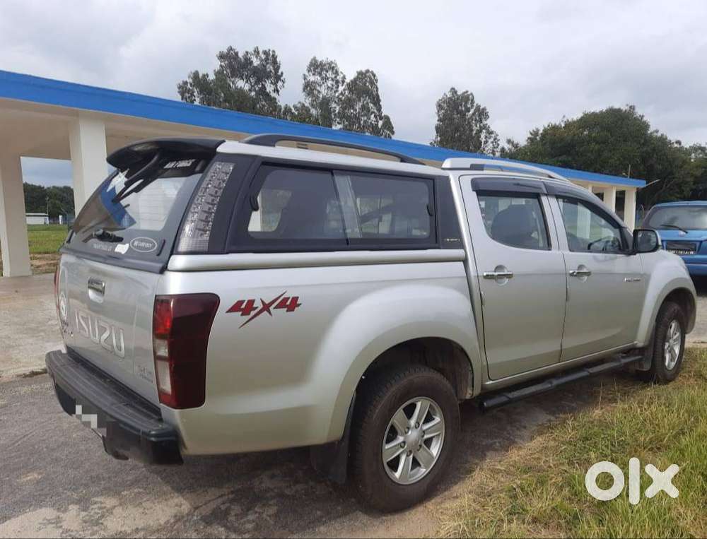 Isuzu D-max V-cross 4x4  Single Owner  Top Condition