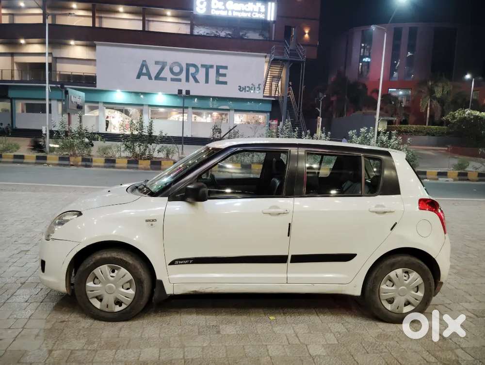 Maruti Suzuki Swift 2009 Diesel 136500 Km Driven