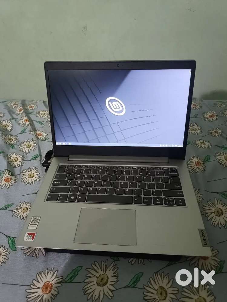 Lenovo laptop in excellent condition and excellent battery with stand