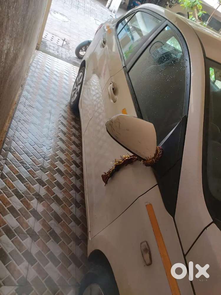 Hyundai Xcent 2017 Diesel 200000 Km Driven