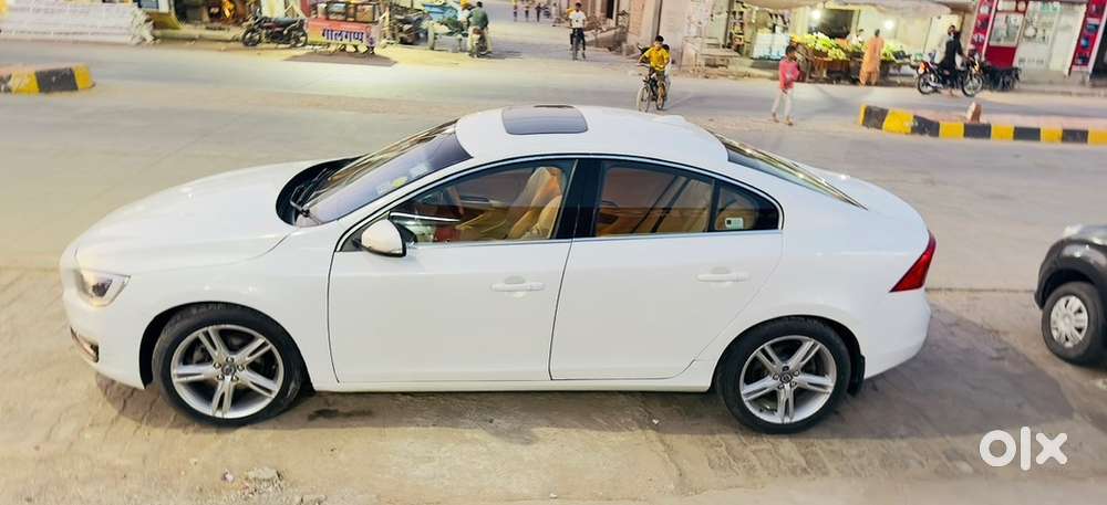 Volvo S60 D4 / Diesel / Driven 70144 / December 2016