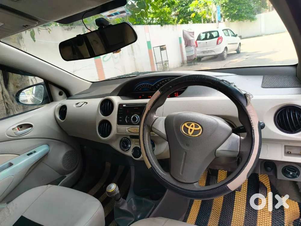 Toyota Etios [2014] Petrol