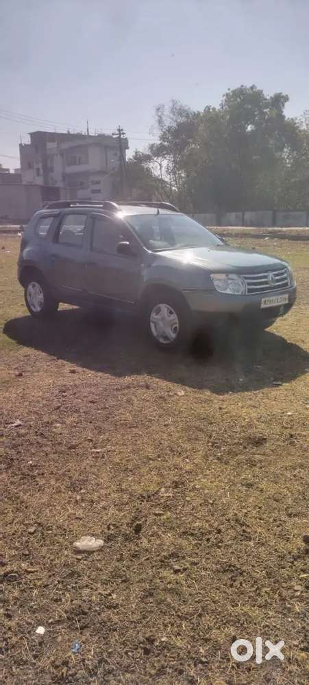 Renault Duster 2015 माडल, डीजल, सेकंड ऑनर,पावर विंडो,पावर स्टेरिंग,