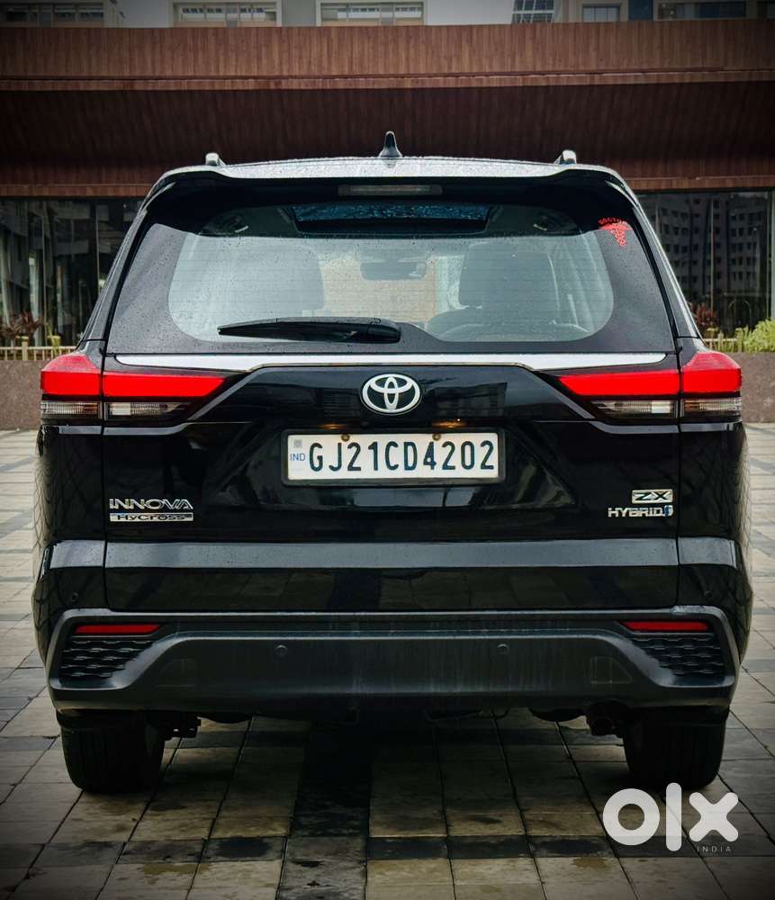 Toyota Innova Hycross 2.0 Zx Hybrid 7 Str, 2023, Electric