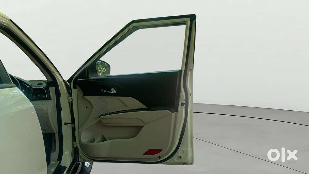 Mahindra Xuv300 W8 Diesel, 2022, Diesel