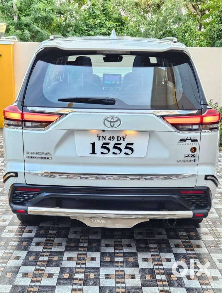 Toyota Innova Hycross 2.0 Zx (o) Hybrid 7 Str, 2024, Petrol