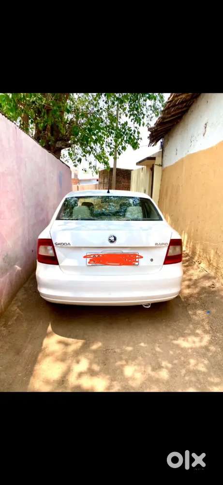 Skoda Rapid Tdi 2015 Alloy Variant