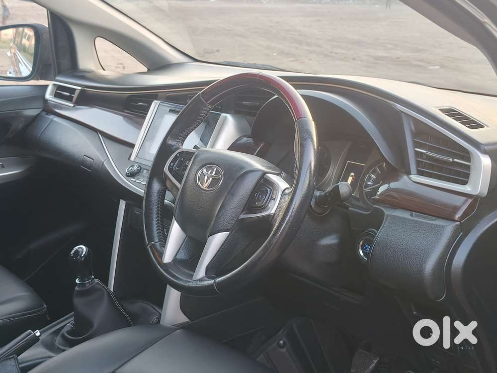 Toyota Innova Crysta 2.4 V, 2017, Diesel
