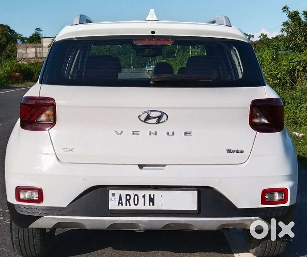 Hyundai Venue Petrol 2020 Mint Condition And Additional Loadings