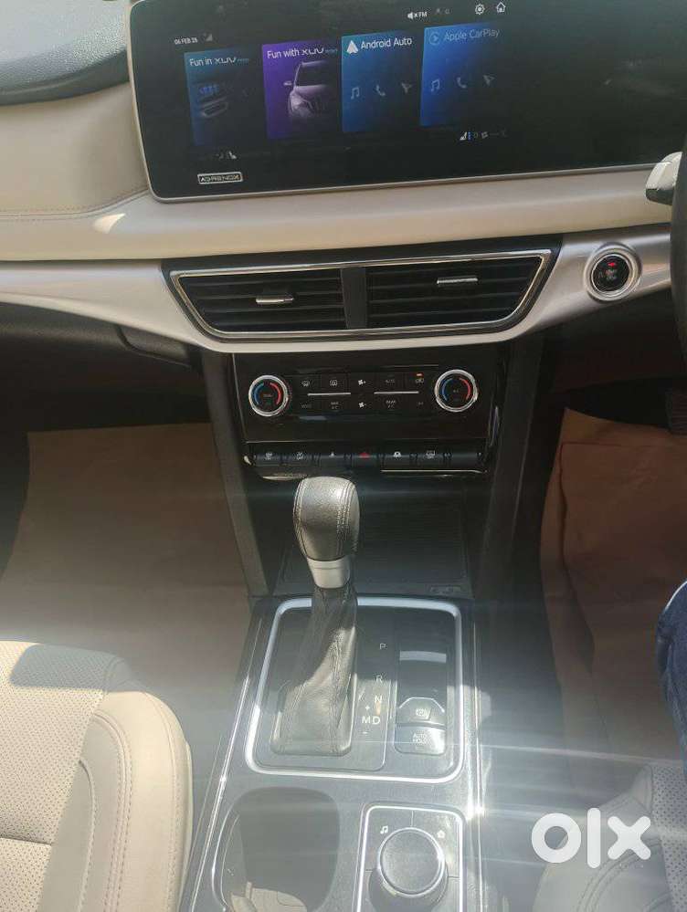 Mahindra Xuv700 2.0 Ax 7 Petrol Mt Str, 2023, Petrol