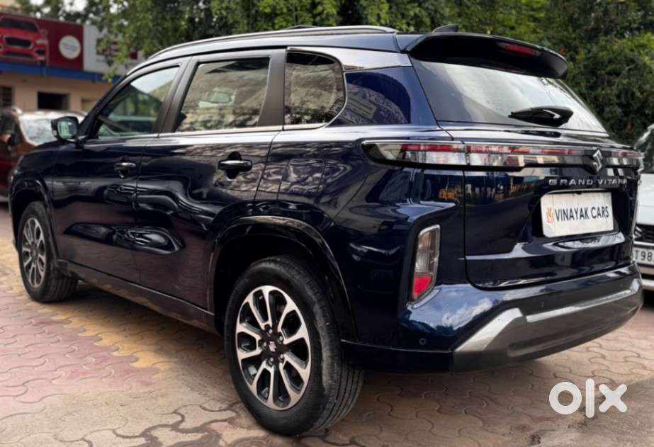 Maruti Suzuki Grand Vitara 1.5 Alpha Plus Intelligent Hybrid Ecvt, 2..
