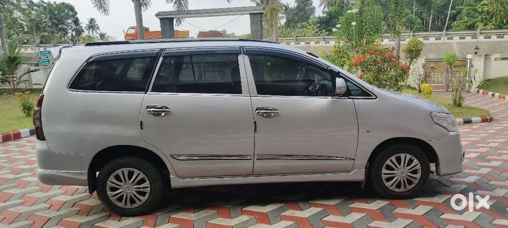 Toyota Innova 2012 Diesel Well Maintained
