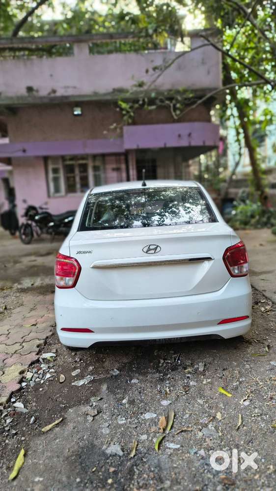 Hyundai Xcent 2016