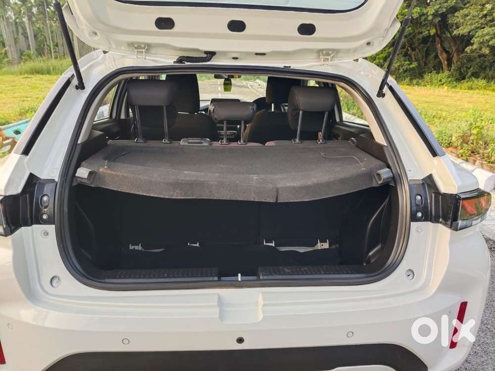 Maruti Suzuki Fronx Delta Plus 1.2l Ags, 2025