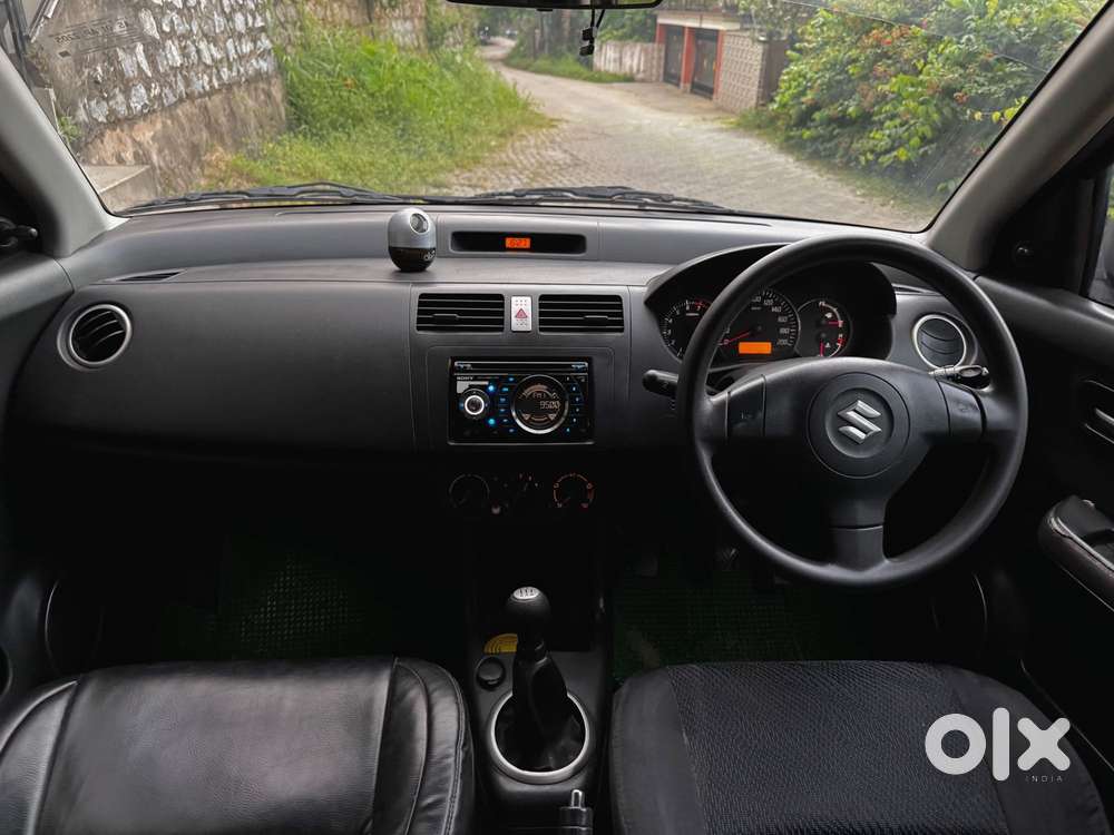 Maruti Suzuki Swift Vxi 1.2 Abs Bs-iv, 2010, Petrol