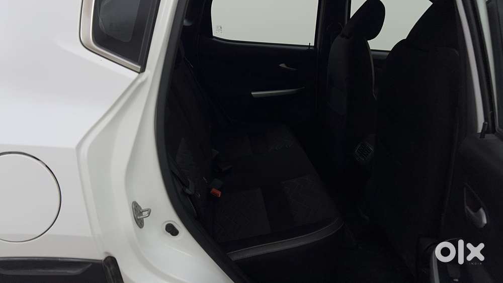 Nissan Magnite 1.0 Xv Premium Turbo Cvt, 2024, Petrol