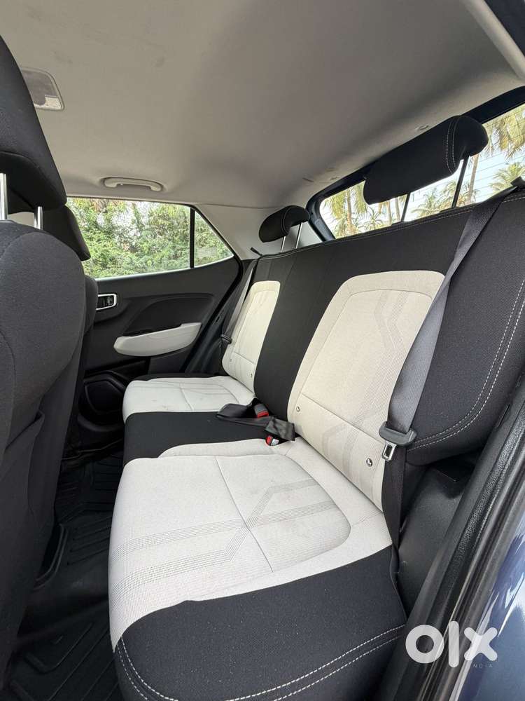 Hyundai Venue Sx Mt, 2023, Diesel
