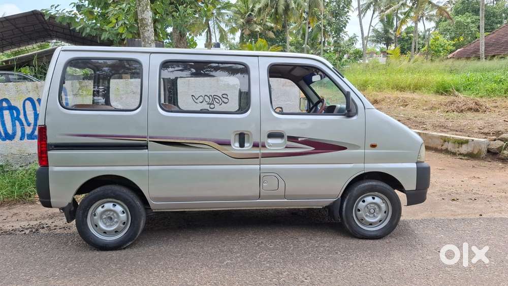 Maruti Suzuki Eeco 7 Seater Standard, 2011, Petrol