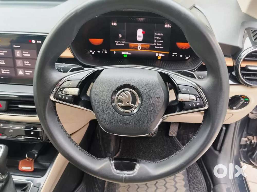 Skoda Slavia Style 1.0l Tsi At, 2022, Petrol