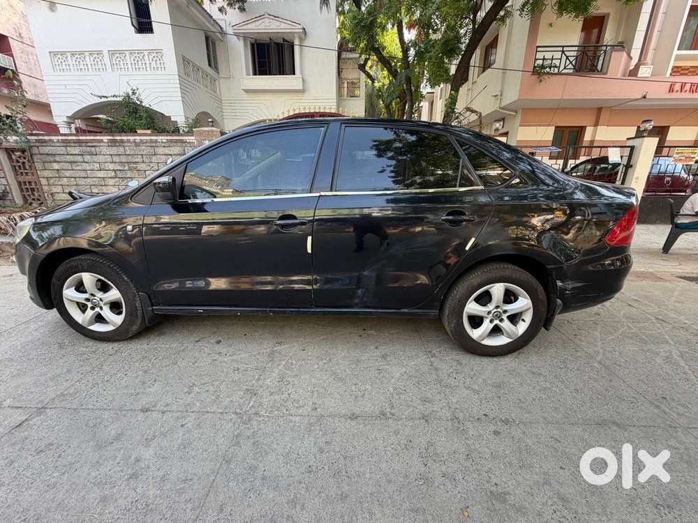 Skoda Rapid 1.6 Mpi Elegance Plus, 2013, Petrol