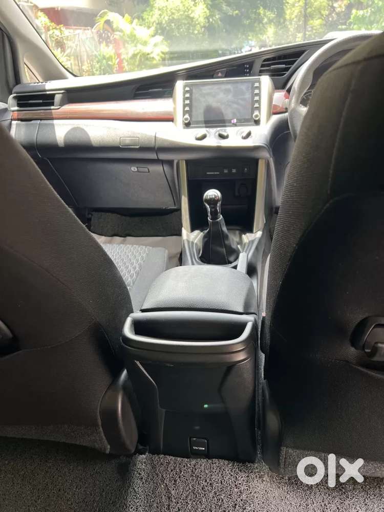 Toyota Innova Crysta 2.4 G Plus Mt 7 Str, 2025, Diesel