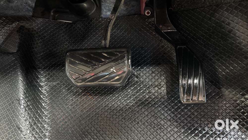 Maruti Suzuki Vitara Brezza 1.5 Vxi At, 2021, Petrol