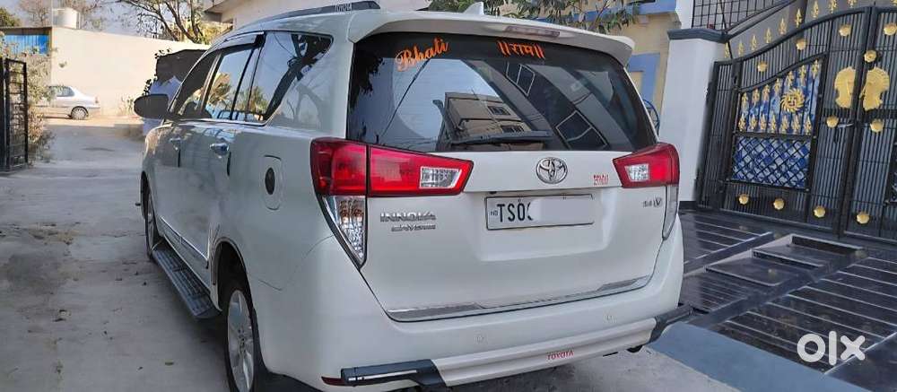 Toyota Innova Crysta 2.4 V 8 Str, 2017, Diesel