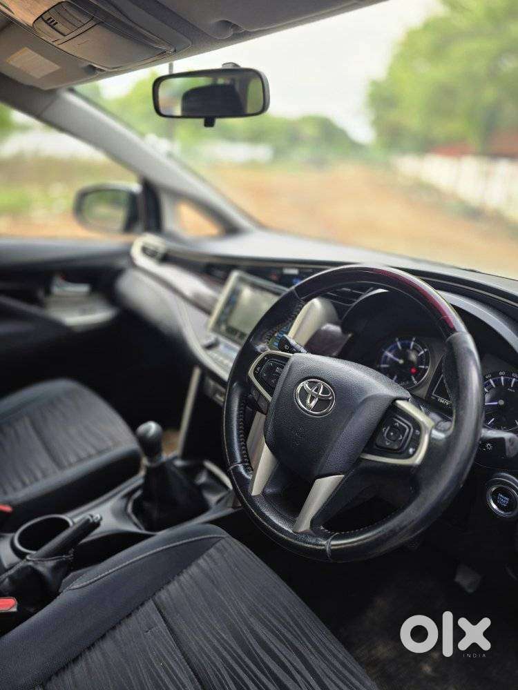Toyota Innova Crysta 2.4 V 8 Str, 2017, Diesel