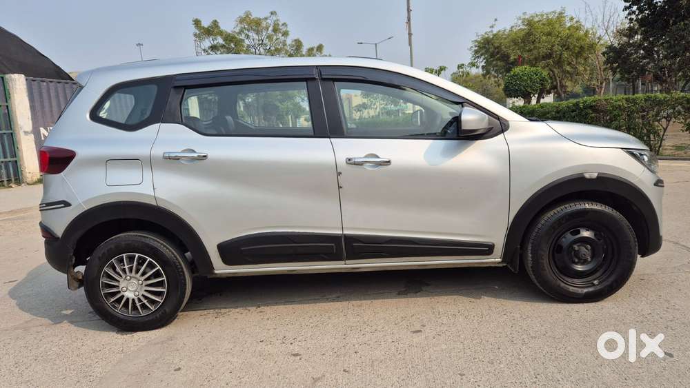 Renault Triber 1.0 Rxe, 2023, Petrol