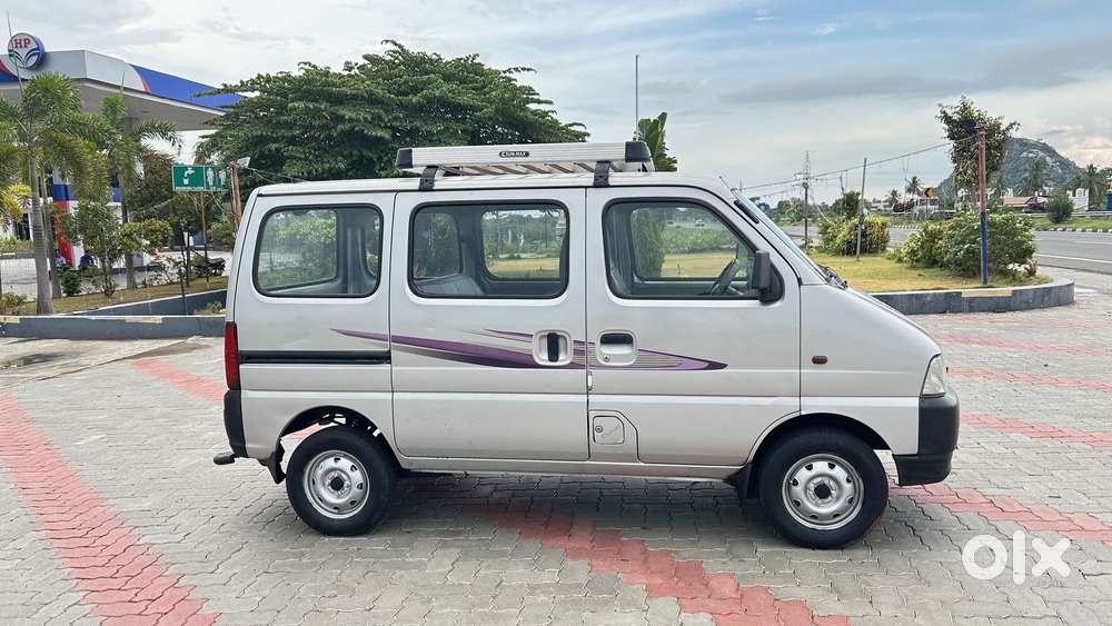 Maruti Suzuki Eeco 5 Str Ac (o), 2016, Petrol