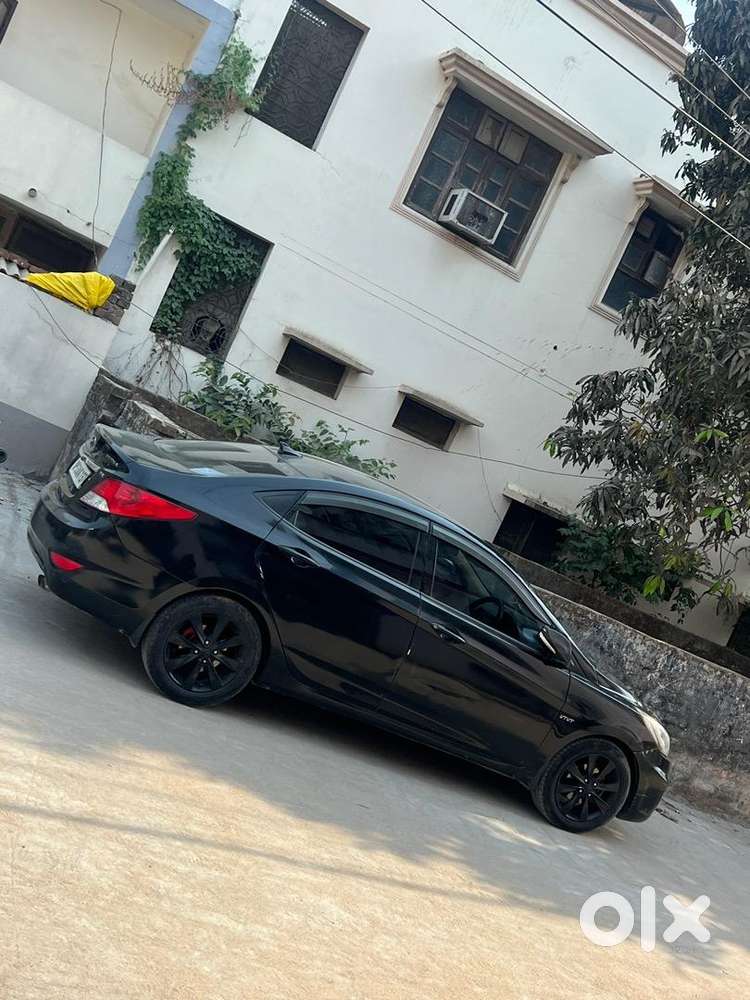 Hyundai Fluidic Verna 2011 Petrol 90000 Km Driven