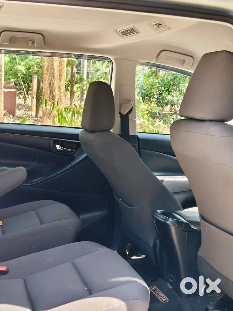 2024 Toyota Innova Crysta Gx Plus