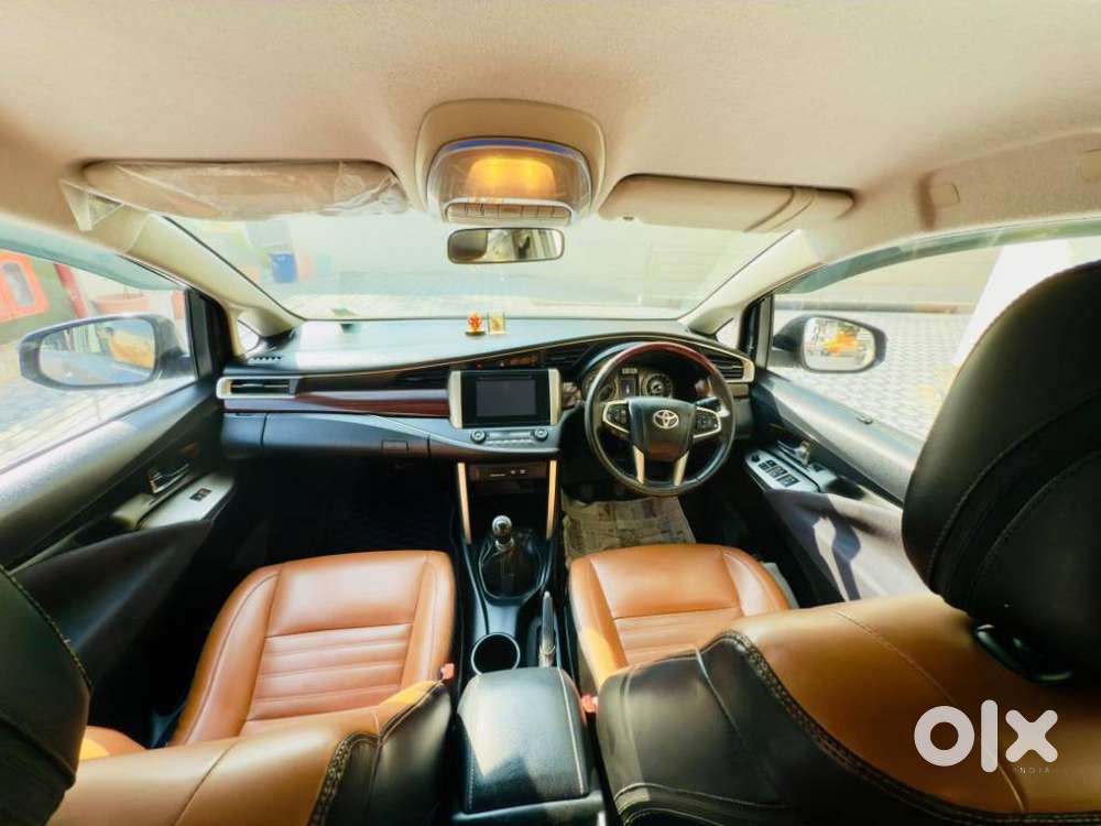 Toyota Innova Crysta 2.4 V, 2016, Diesel
