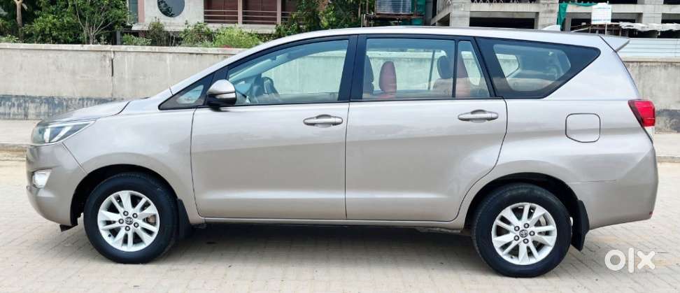 Toyota Innova Crysta 2.4 G Mt 7 Str, 2018, Diesel