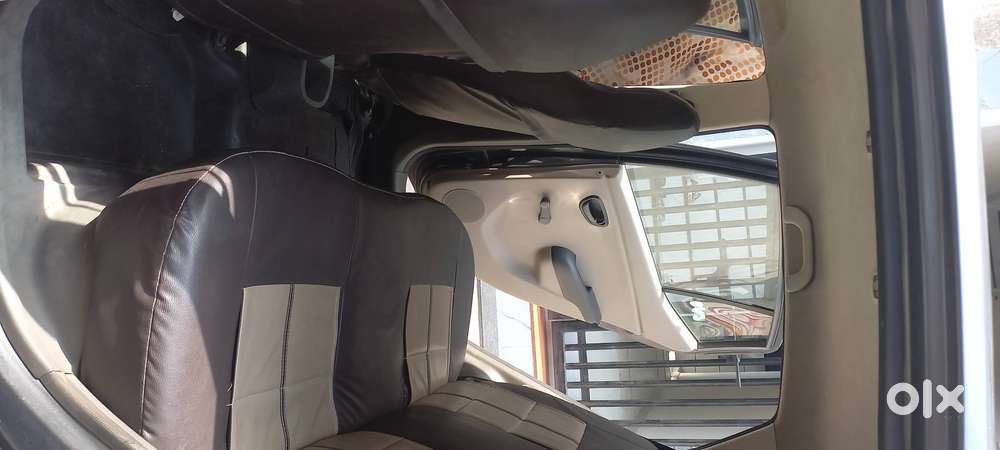 Hyundai I10 Era 1.0 (2011) – Well Maintained  Ahmedabad